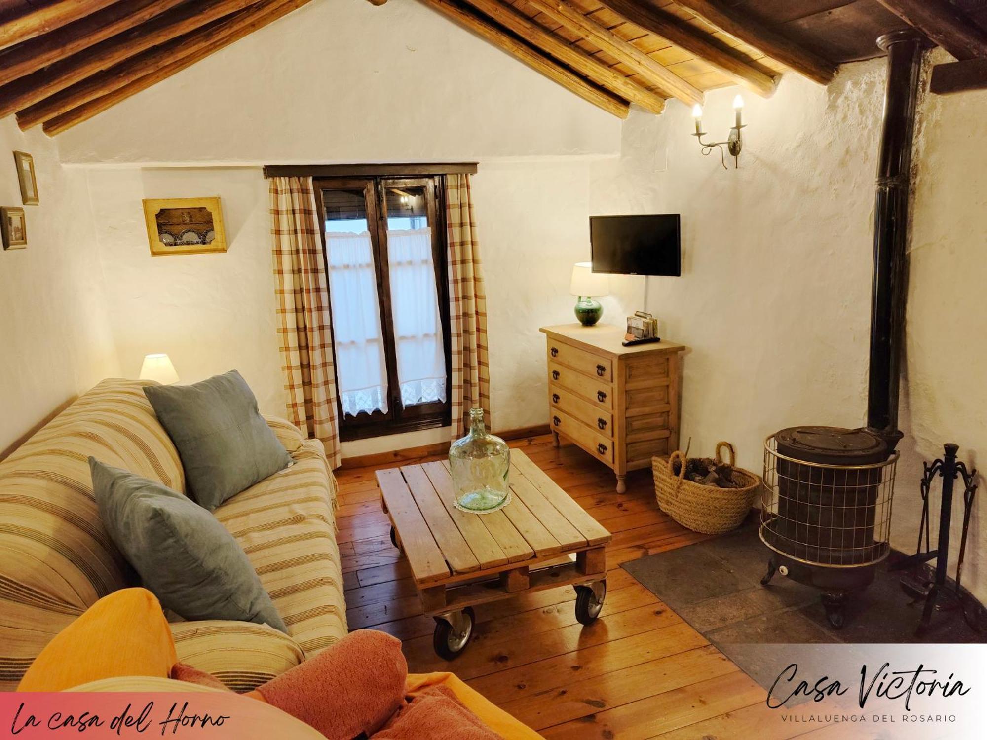 Maison d'hôtes Conjunto Rural Casa Victoria à Villaluenga Del Rosario Extérieur photo