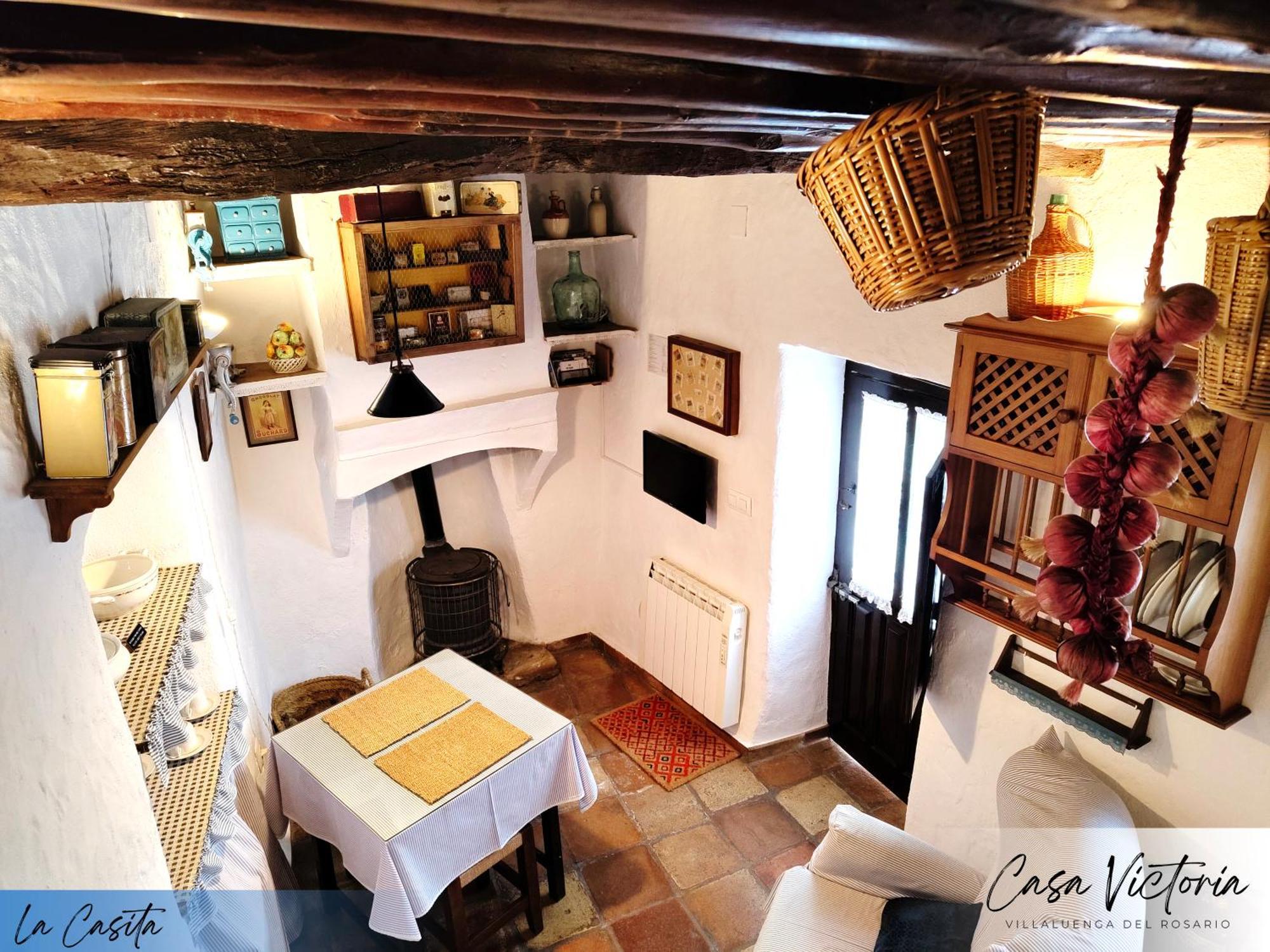 Maison d'hôtes Conjunto Rural Casa Victoria à Villaluenga Del Rosario Extérieur photo