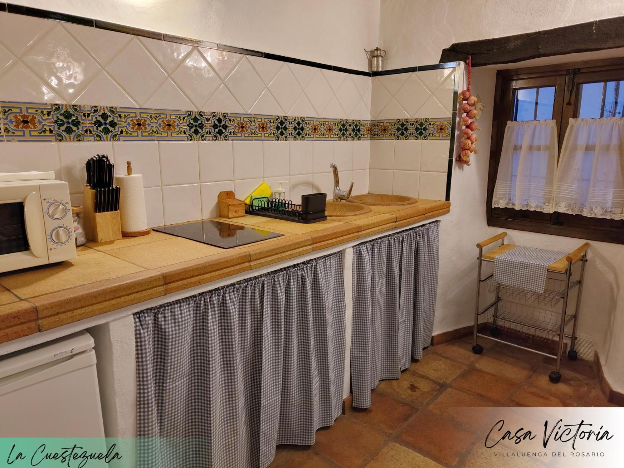 Maison d'hôtes Conjunto Rural Casa Victoria à Villaluenga Del Rosario Extérieur photo
